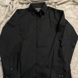 Boy’s long sleeve e black button down shirt